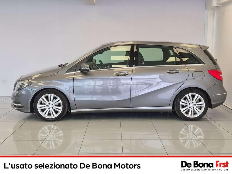 Usata Mercedes B180 Premium 109 CV (80 kW) 2014 Grigio Monovolume