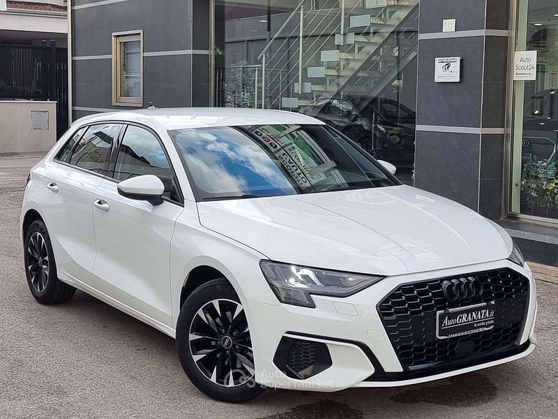 Usata Audi A3 Business 110 CV (80 kW) 2022 Bianco Berlina