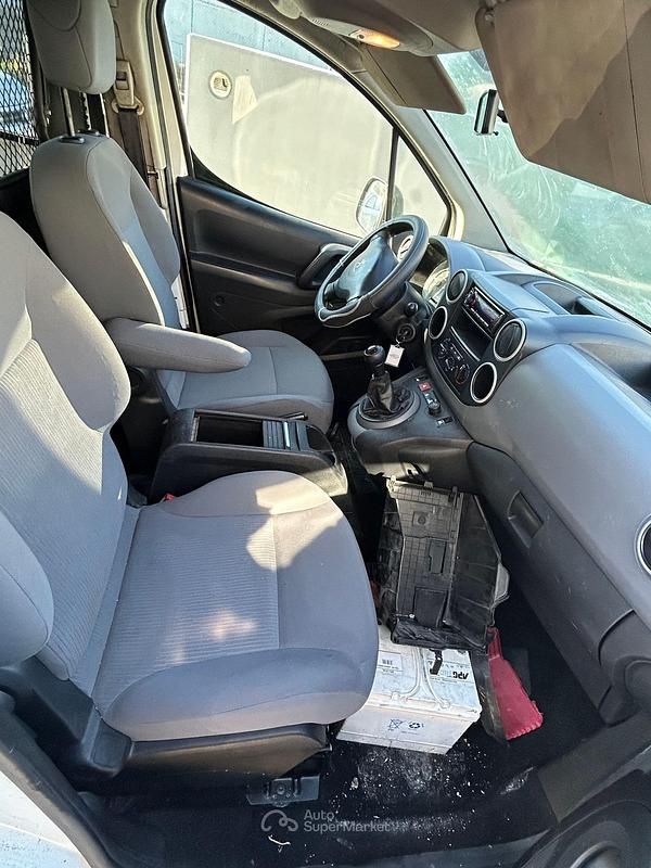 Usata Peugeot Partner 75 CV (55 kW) 2012 Bianco Monovolume