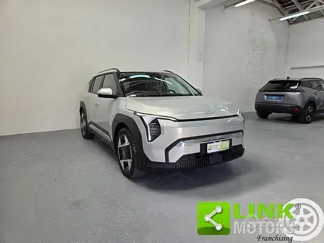 Usata Kia EV3 Earth 50 kW (68 CV) 2025 Grigio SUV