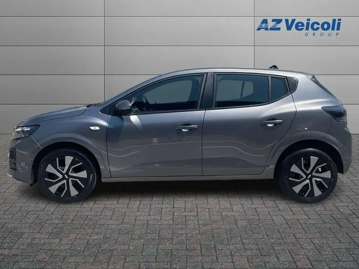 Usata Dacia Sandero Expression 101 CV (74 kW) 2026 Argento Berlina