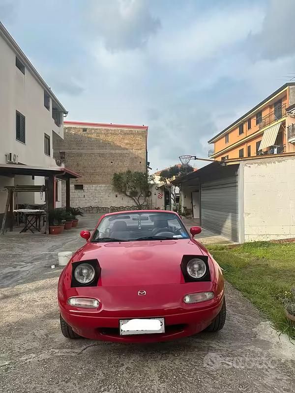 Usata Mazda MX5 90 CV (66 kW) 1995 Rosso Cabrio