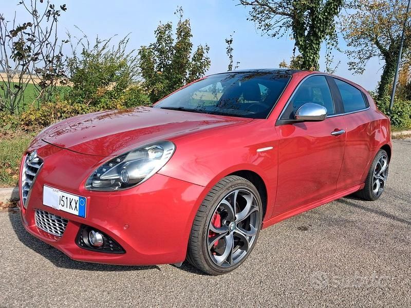 Usata Alfa Romeo Giulietta Exclusive 150 CV (110 kW) 2014 Rosso Utilitaria