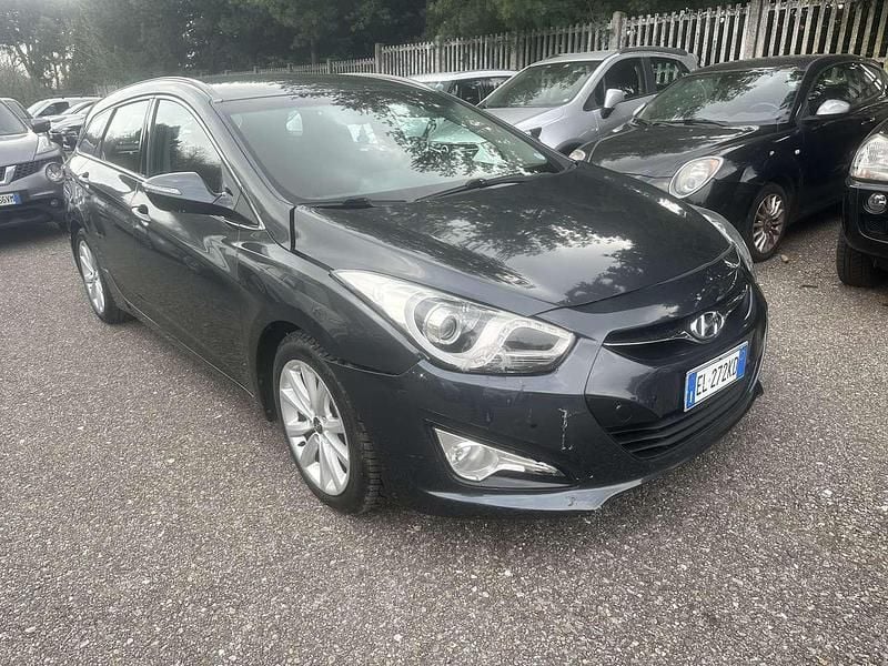 Usata Hyundai i40 Style 136 CV (100 kW) 2011 Grigio Station wagon