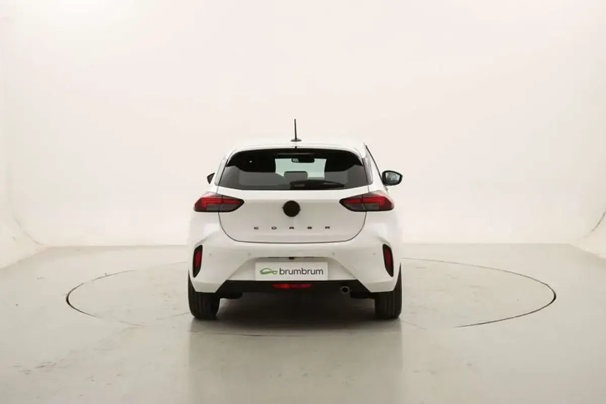 Usata Opel Corsa 101 CV (74 kW) 2025 Bianco Utilitaria