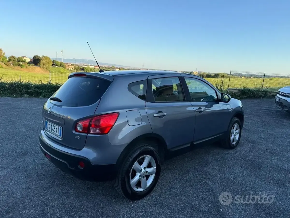 Gebraucht Nissan Qashqai Visia 106 PS (77 kW) 2009 Braun SUV