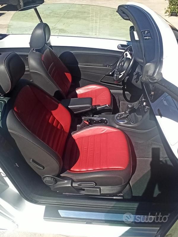 Usata VW Beetle Cabriolet 140 CV (102 kW) 2016 Bianco Cabrio