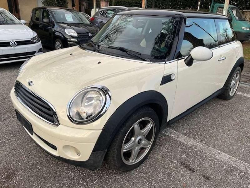 Usata Mini ONE 95 CV (69 kW) 2010 Beige Utilitaria