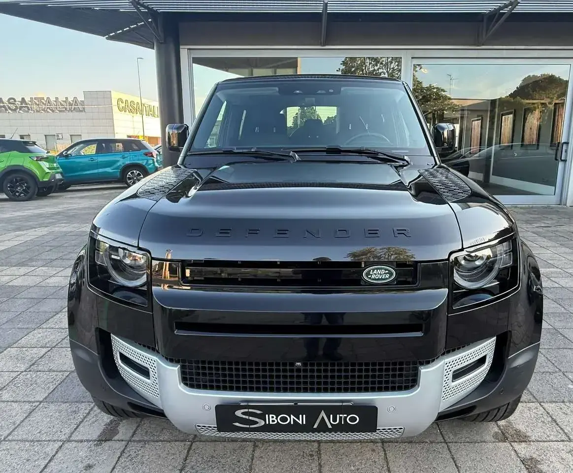 Usata Land Rover Defender SE 200 CV (147 kW) 2024 Nero SUV