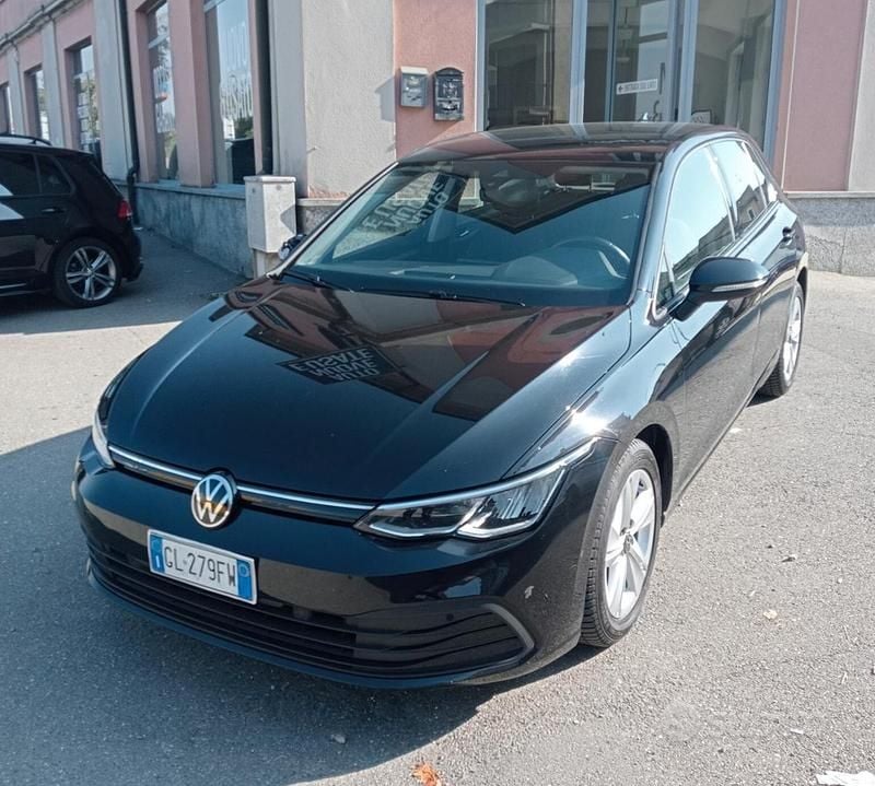Nero Usata 2022 VW Golf Life Tre volumi | 17.990 € (Buon prezzo) - Immagine 1/4