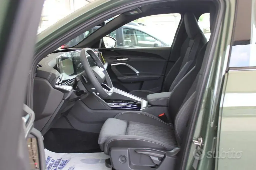 Nuova Audi Q5 S-Line 204 CV (150 kW) 2026 Verde SUV