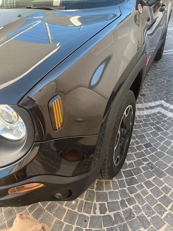 Usata Jeep Renegade Trailhawk 170 CV (125 kW) 2016 Nero SUV