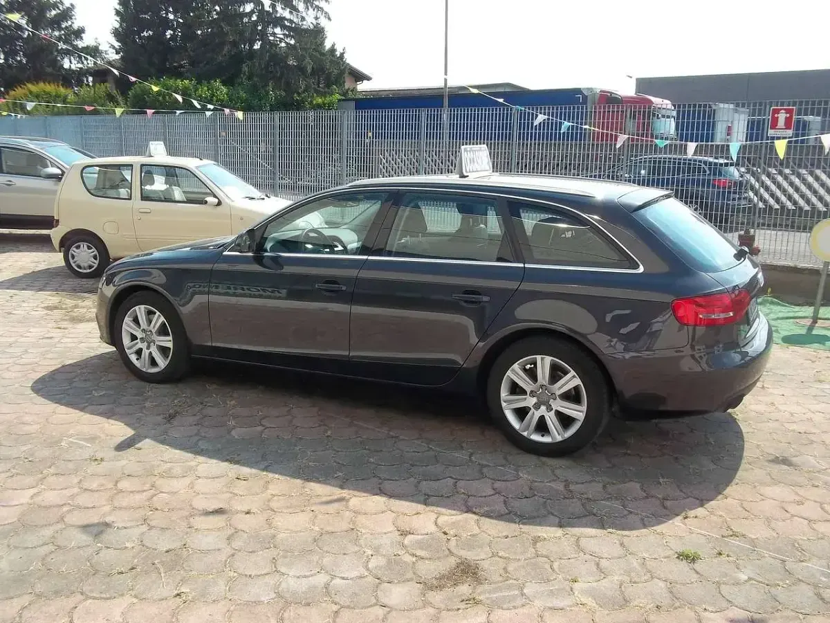 Usata Audi A4 Ambiente 160 CV (117 kW) 2008 Nero perlato metallizzato Station wagon