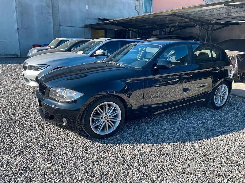 Occasion BMW 118 143 ch (105 kW) 2011 Noir Citadine