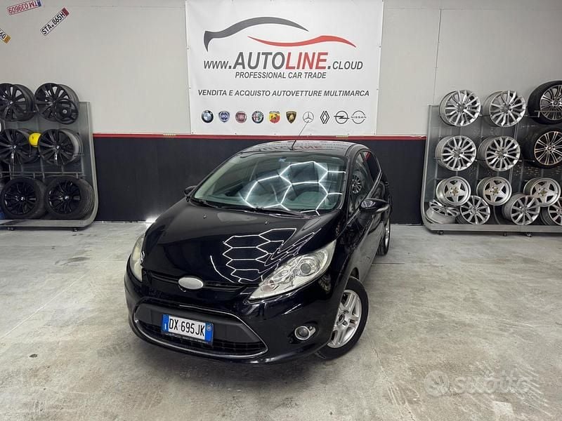 Usata Ford Fiesta 97 CV (71 kW) 2009 Nero Utilitaria