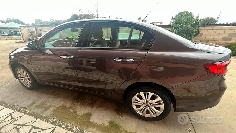 Usata Fiat Tipo 2016 Marrone Berlina