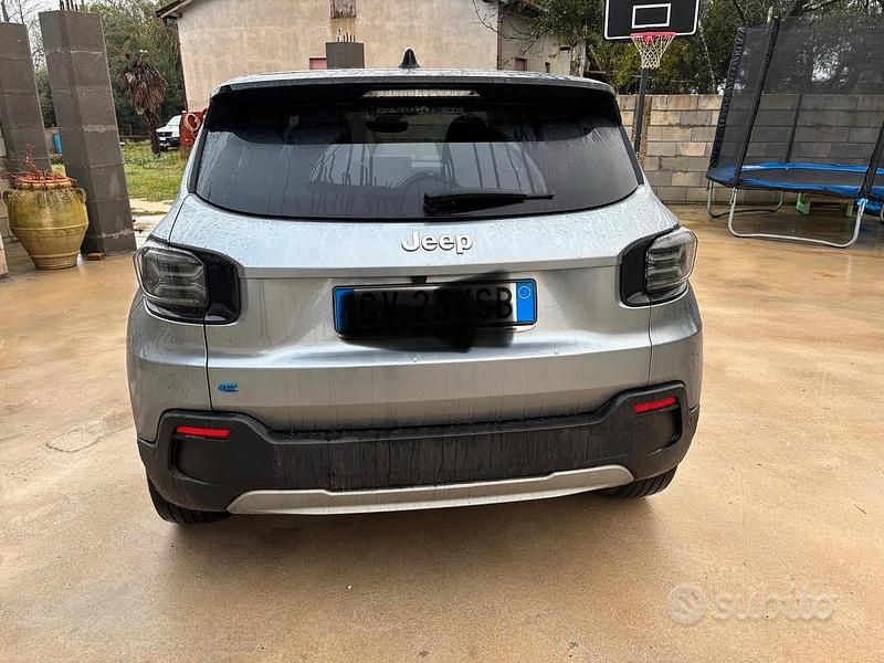 Occasion Jeep Avenger 114 kW (156 PK) 2024 Grijs SUV