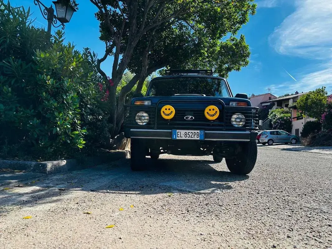 Usata Lada niva 83 CV (61 kW) 2012 Blu/azzurro SUV