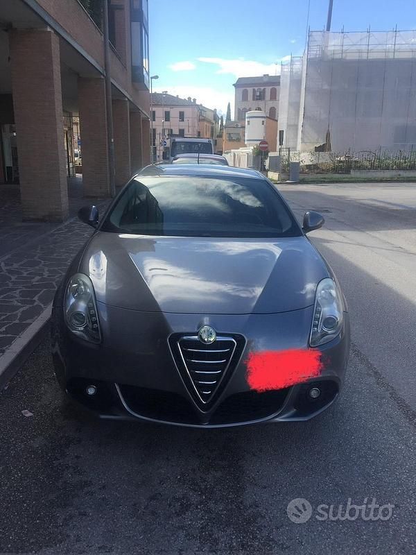 Usata Alfa Romeo Giulietta Progression 105 CV (77 kW) 2013 Utilitaria