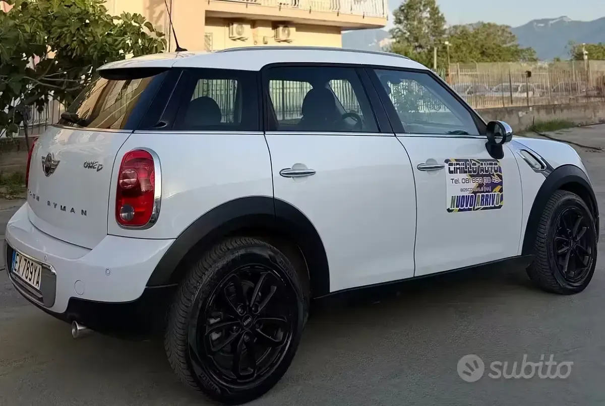 Usata Mini Countryman Business 90 CV (66 kW) 2014 Bianco SUV