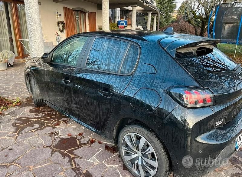 Usata Peugeot 208 2023 Nero Utilitaria