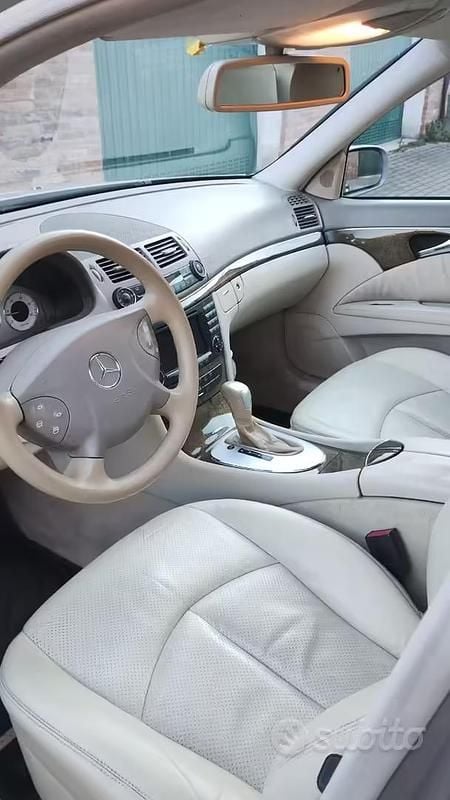 Usata Mercedes E280 2004 Grigio Station wagon