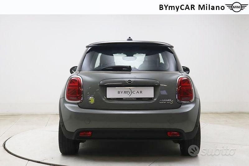 Usata Mini Cooper SE 134 kW (183 CV) 2021 Grigio Utilitaria