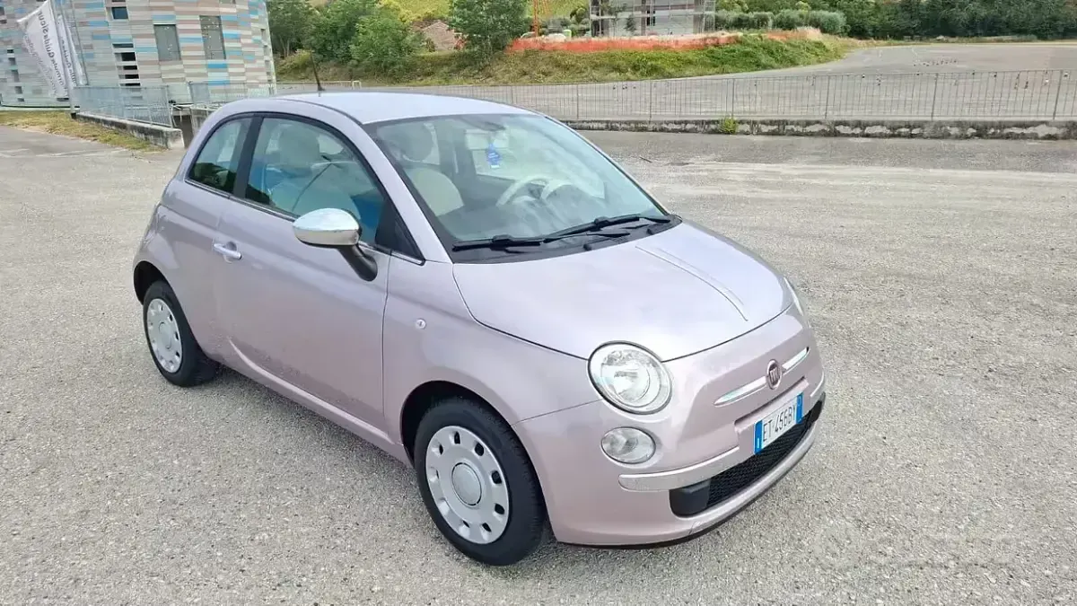 Usata Fiat 500 Pop Star 69 CV (50 kW) 2013 Viola Berlina