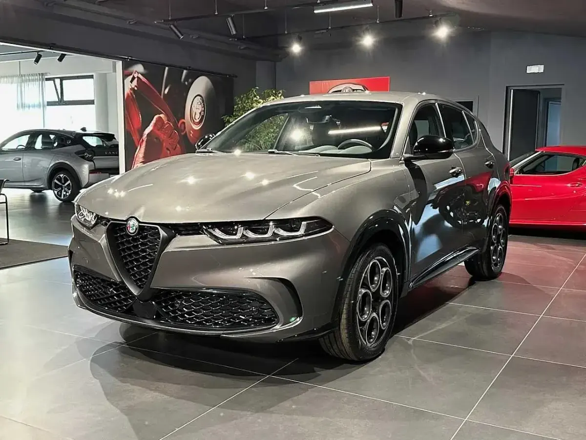 Usata Alfa Romeo Tonale Sprint 131 CV (96 kW) 2025 SUV