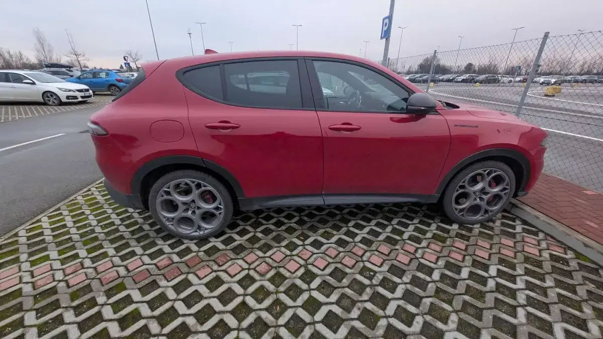 Usata Alfa Romeo Tonale Edizione Speciale 131 CV (96 kW) 2023 Rosso SUV