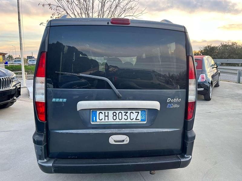 Usata Fiat Doblò 101 CV (74 kW) 2003 Grigio Monovolume