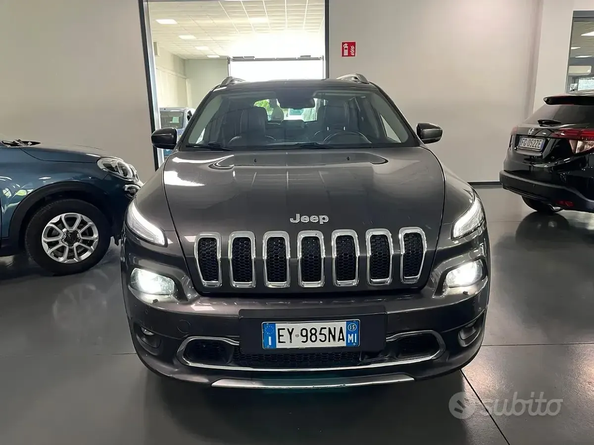 Usata Jeep Cherokee Limited 170 CV (125 kW) 2015 Grigio SUV