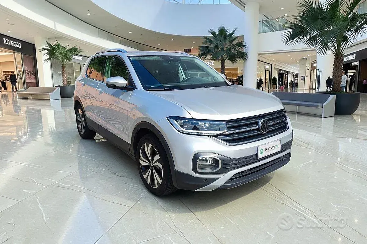 Usata VW T-Cross Advance 110 CV (80 kW) 2022 Grigio SUV