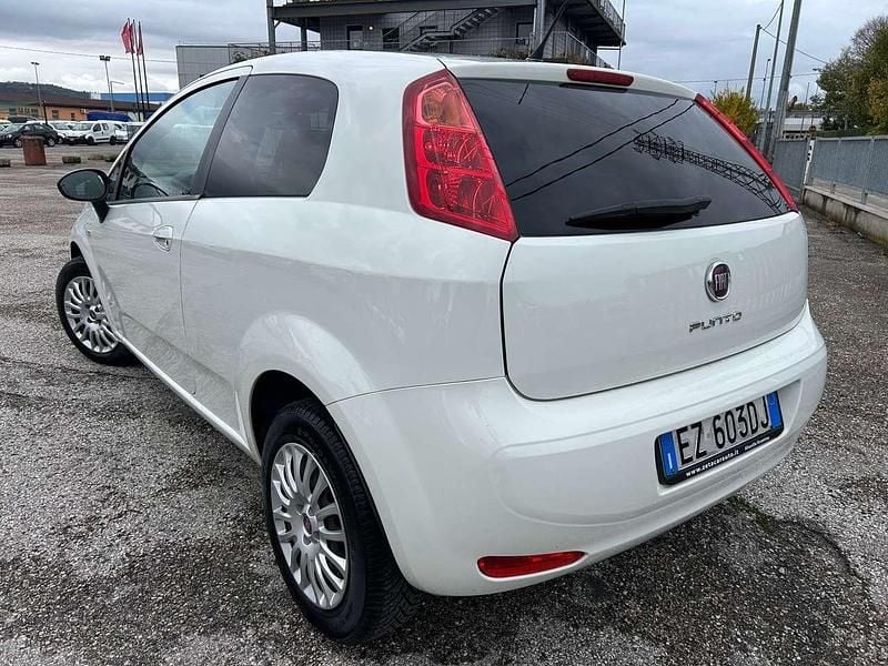 Usata Fiat Punto 75 CV (55 kW) 2015 Bianco Berlina
