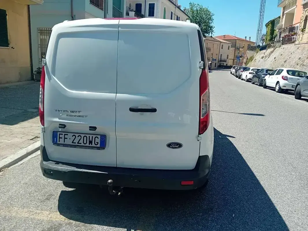 Usata Ford Courier 120 CV (88 kW) 2016 Bianco Monovolume