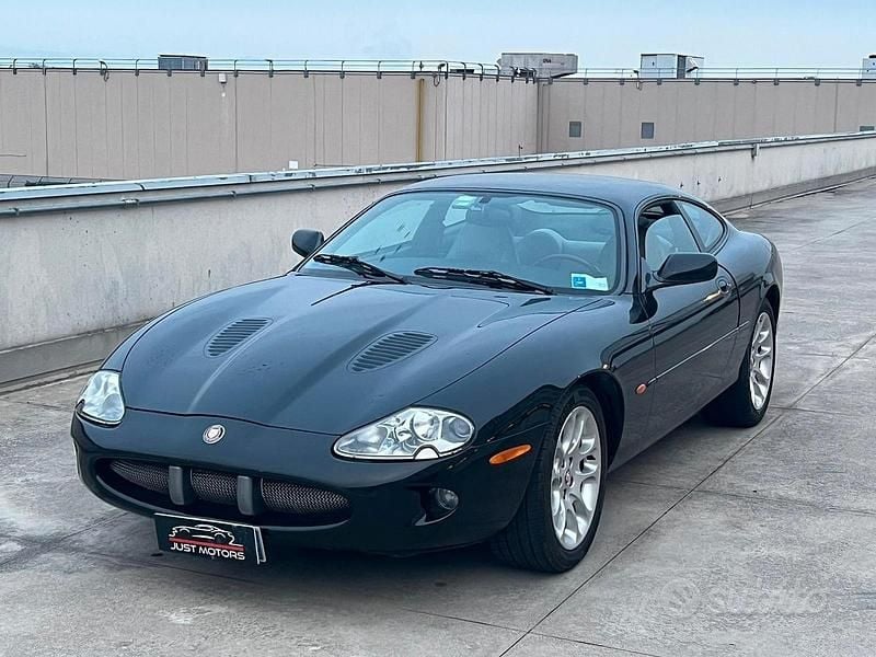 Usata Jaguar XKR 363 CV (266 kW) 1999 Coupé