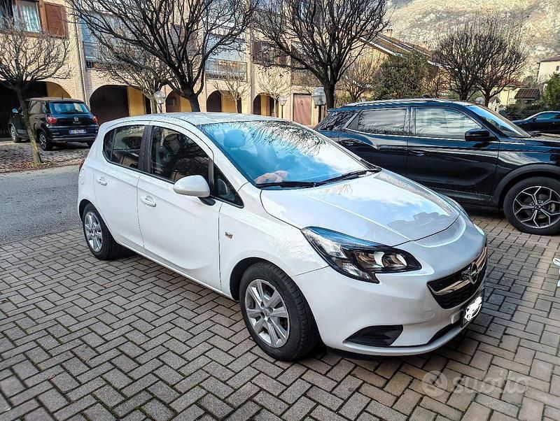 Usata Opel Corsa 90 CV (66 kW) 2019 Bianco Berlina