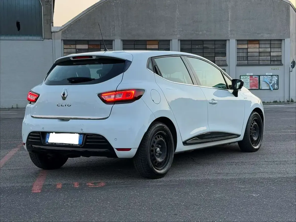 Usata Renault Clio IV 75 CV (55 kW) 2018 Bianco Berlina