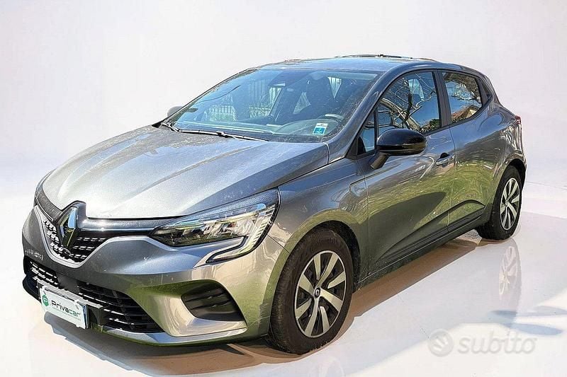 Usata Renault Clio V Techno 91 CV (66 kW) 2023 Grigio Utilitaria