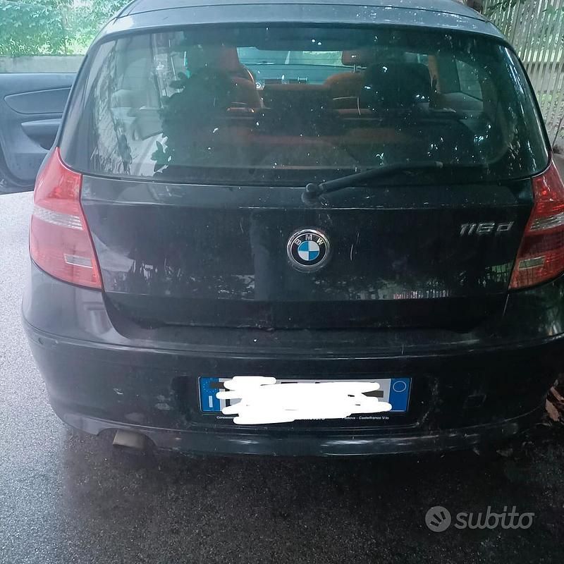 Usata BMW 116 116 CV (85 kW) 2010 Nero Utilitaria