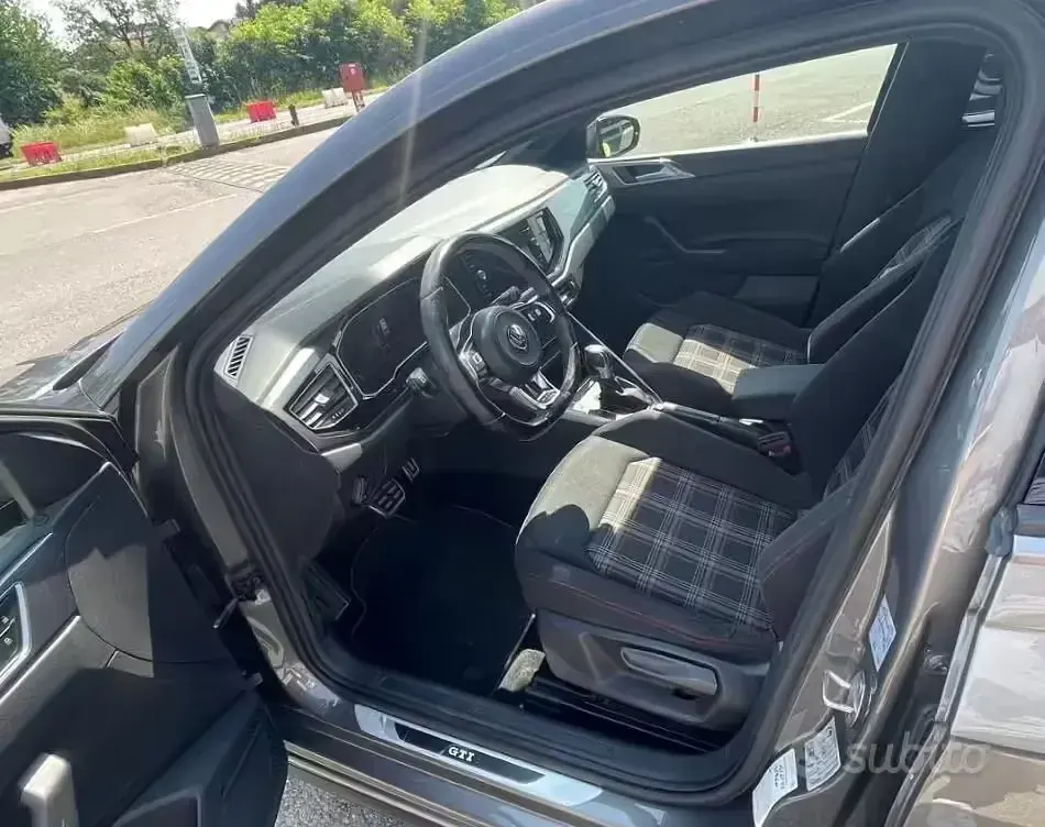 Usata VW Polo GTI 200 CV (147 kW) 2019 Grigio Utilitaria