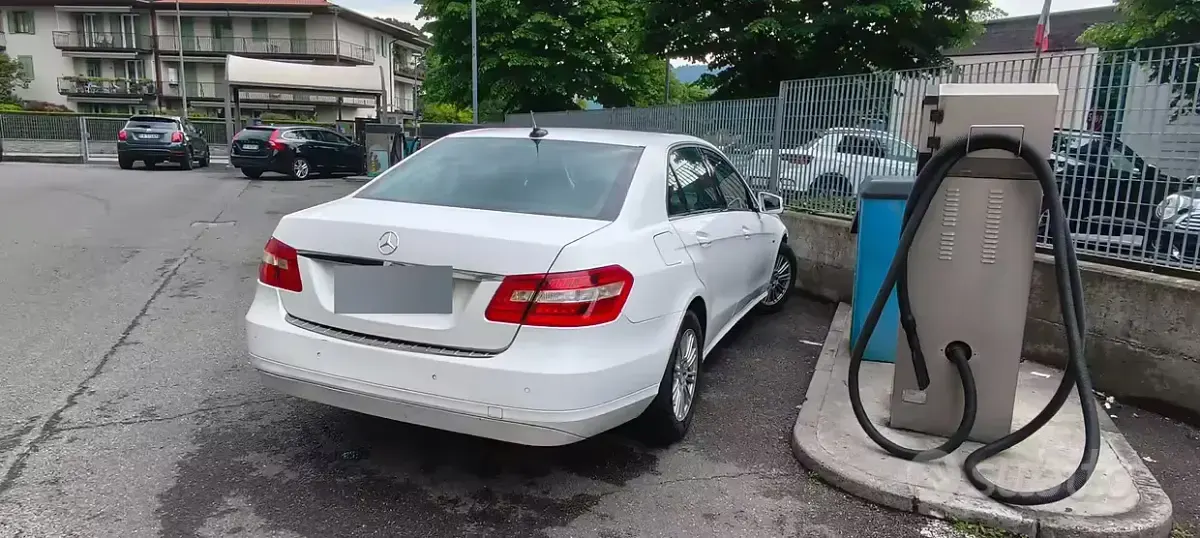 Usata Mercedes E200 136 CV (100 kW) 2016 Bianco Berlina