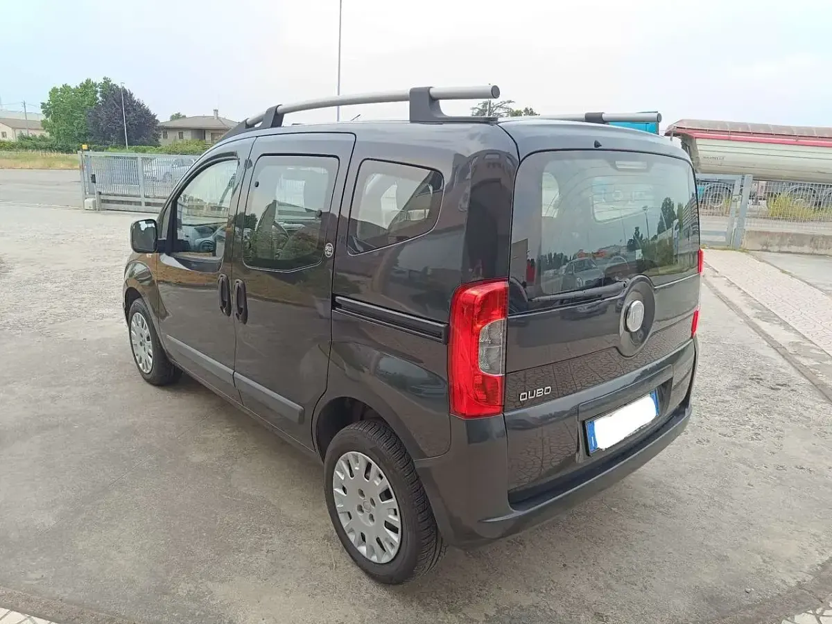 Usata Fiat Qubo Trekking 75 CV (55 kW) 2011 Nero Monovolume