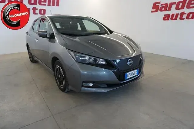 Usata Nissan Leaf Acenta 110 kW (150 CV) 2023 Grigio Utilitaria