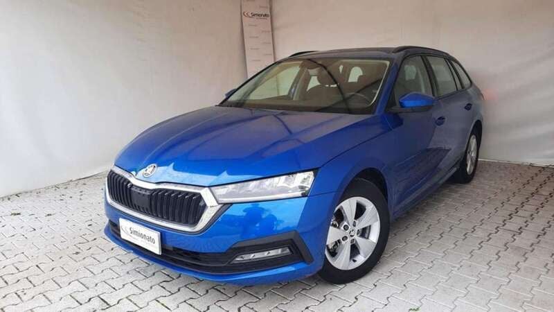 Blu Usata 2023 Skoda Octavia Ambition Station wagon | 21.995 € (Super prezzo) - Immagine 1/4