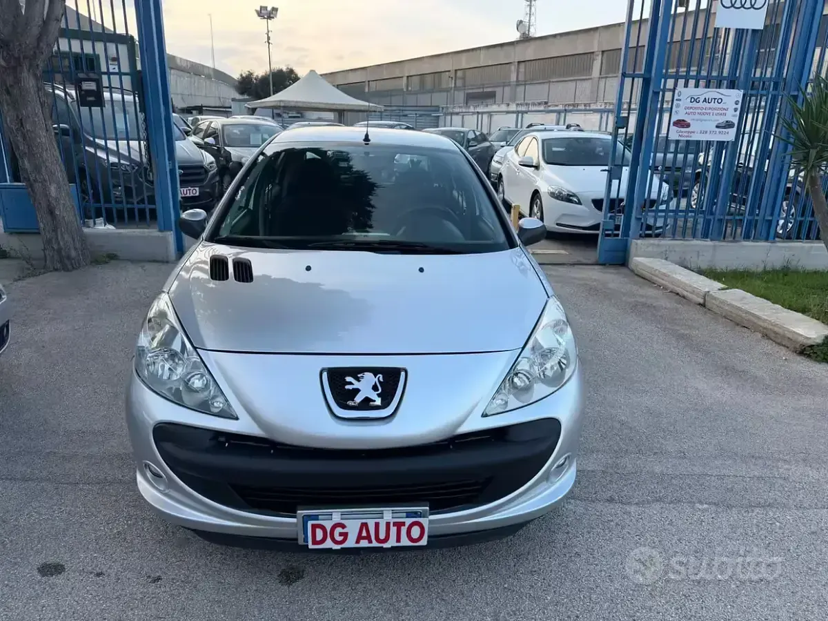 Usata Peugeot 206 60 CV (44 kW) 2011 Grigio Berlina