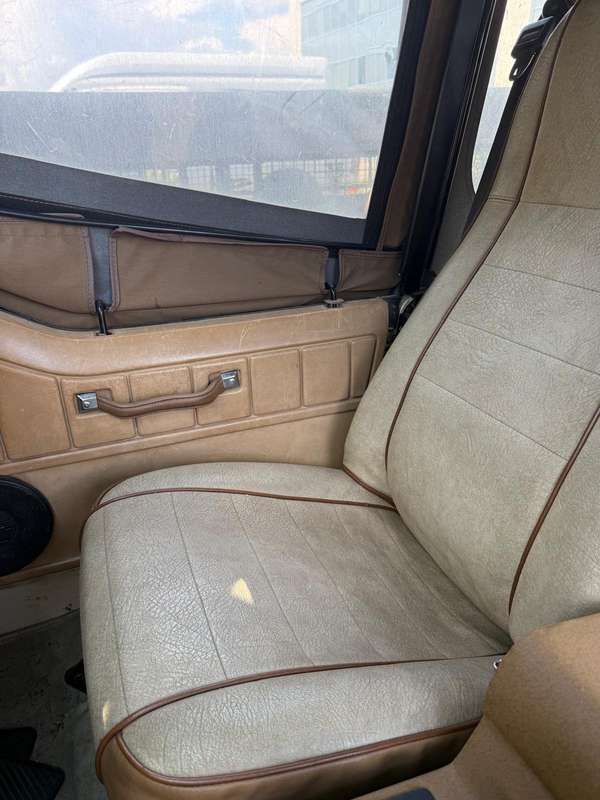 Usata Jeep Wrangler 80 CV (58 kW) 1987 Beige SUV