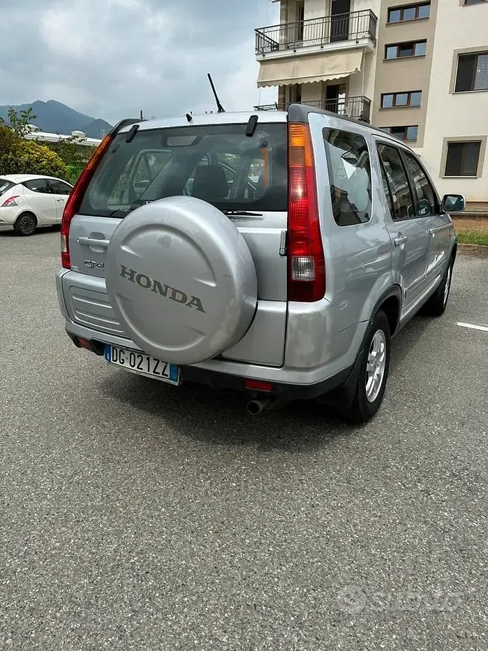 Usata Honda CR-V 150 CV (110 kW) 2002 Grigio SUV