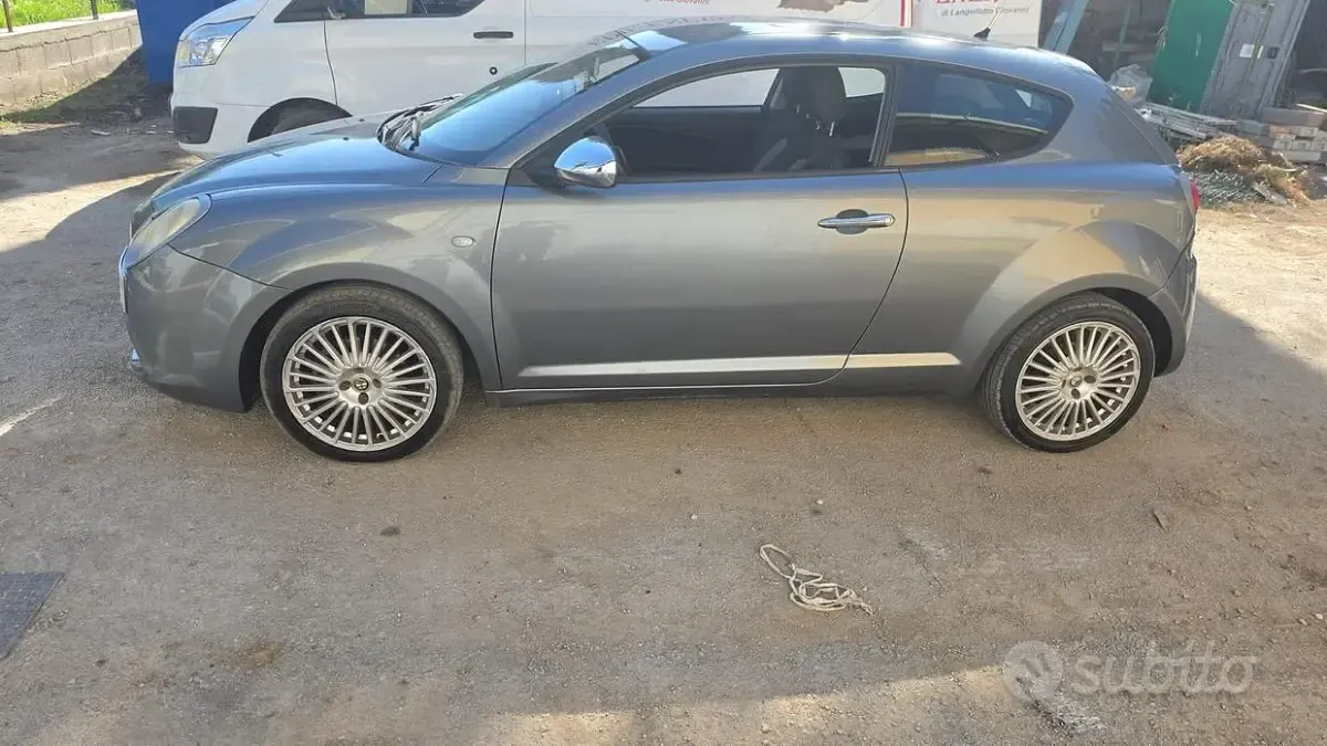 Usata Alfa Romeo MiTo 120 CV (88 kW) 2010 Grigio Utilitaria