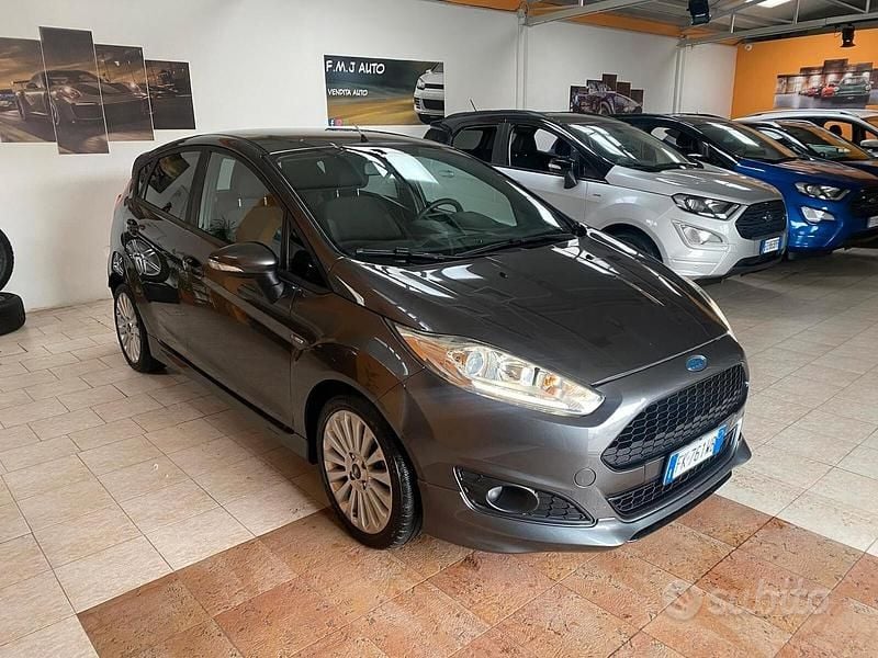 Nero Usata 2017 Ford Fiesta ST-Line Berlina | 8500 € (Ottimo prezzo) - Immagine 1/4